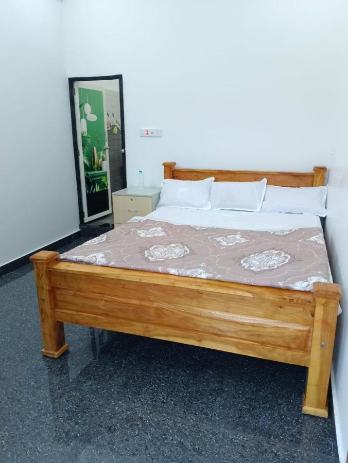 Ss Residency Hotel Maranhalli Ngoại thất bức ảnh